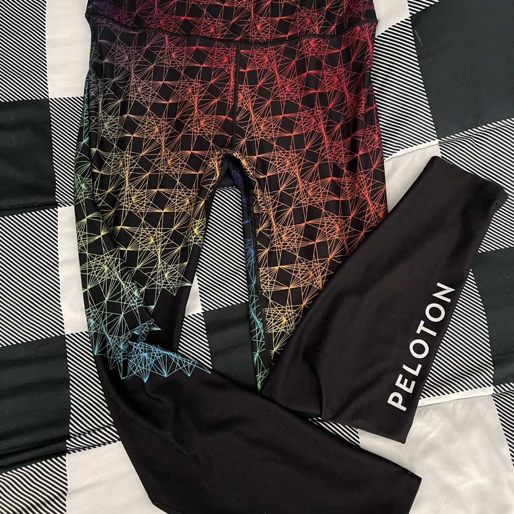 Peloton branded WITH compression leggings Pride rainbow size XL 14/16